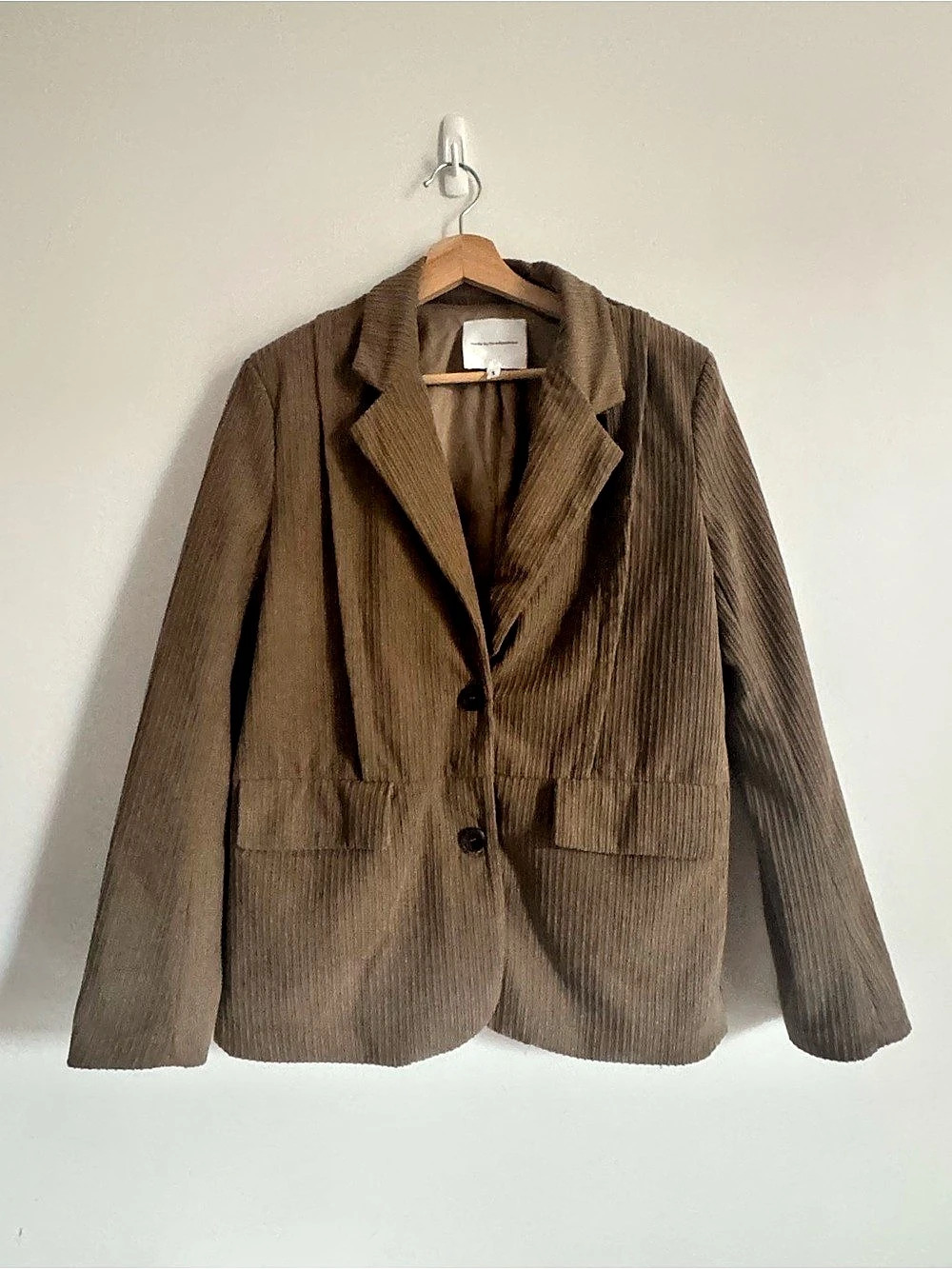 Vintage-Style Corduroy Blazer
